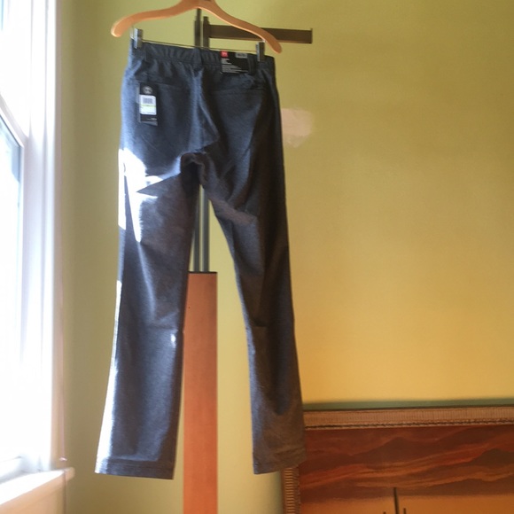 NEW WITH TAGS! UNDER ARMOR mens 30/32 pants - Picture 2 of 6